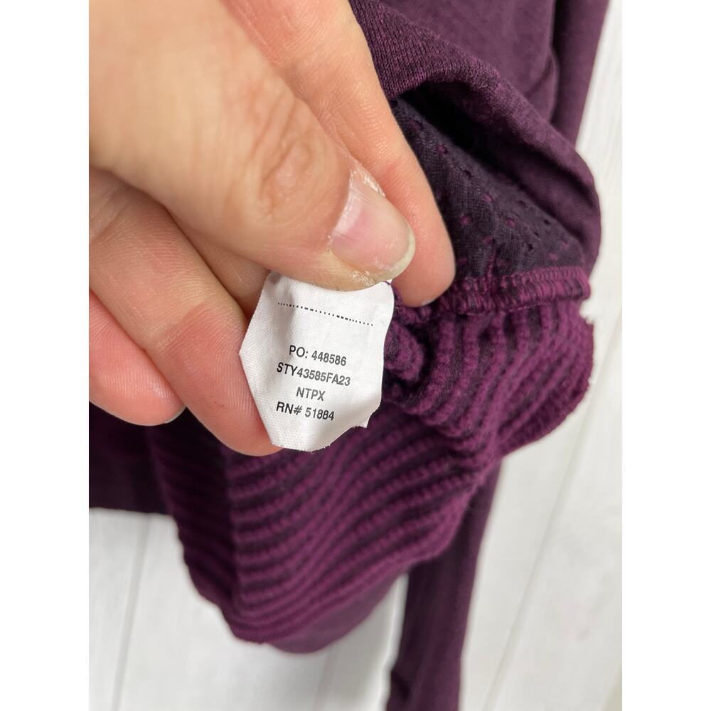 Patagonia Womens Capilene Thermal Weight Crew Polartec Baselayer Purple Sz L EUC - Picture 5 of 9